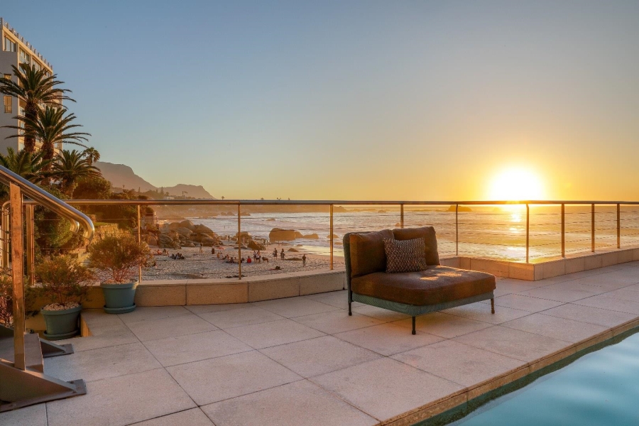 5 Bedroom Property for Sale in Clifton Western Cape